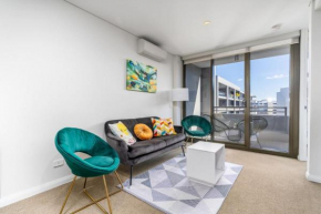 Parliamentary Triangle 1BR Apartment